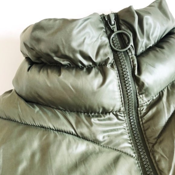 Green Puffer Jacket (vegan) - Picture 4 of 9